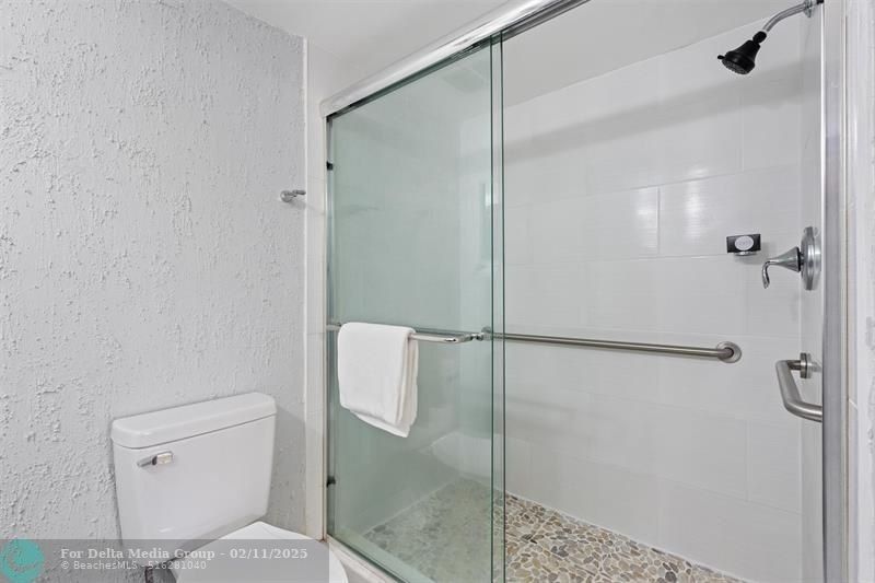 4013 N Ocean Drive, Unit 107, Lauderdale by the Sea, FL 33308 Photo