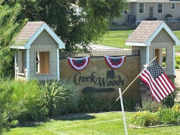 4909 S Creek Woods Drive, St Joseph, MO 64507