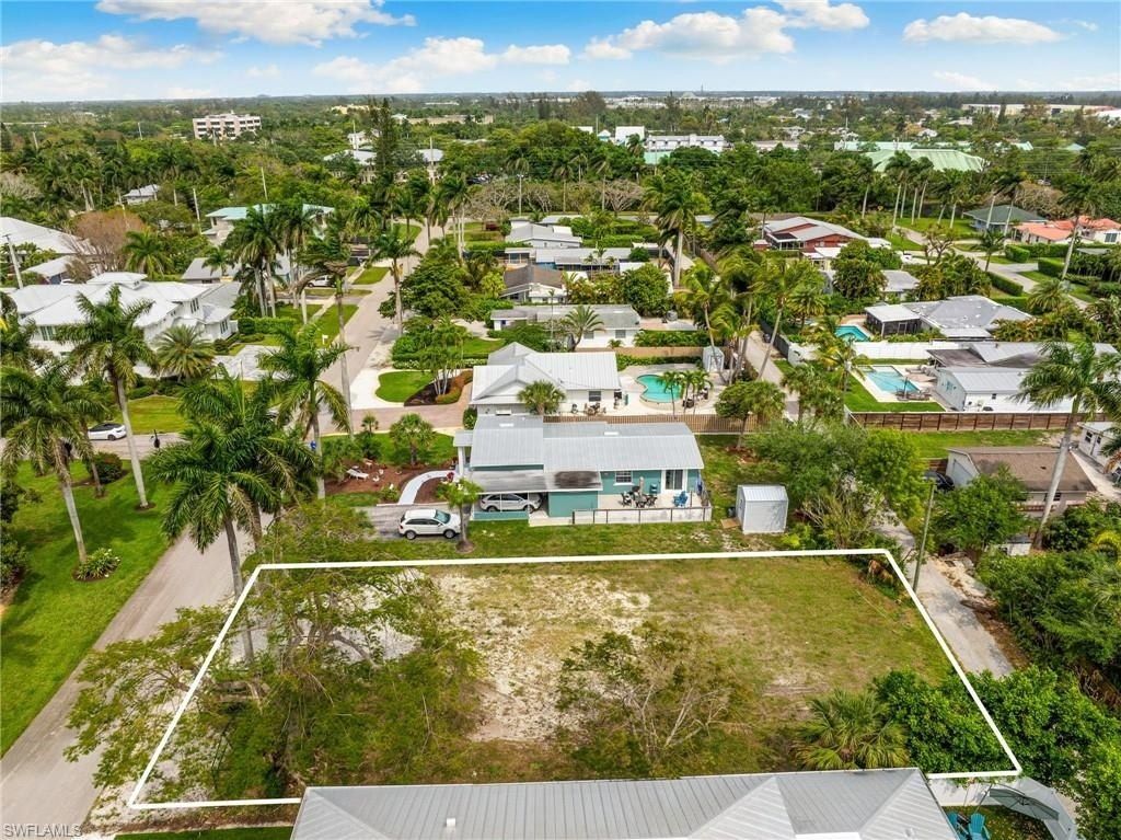 1084 Broad Ave N, Naples, FL 34102 Photo