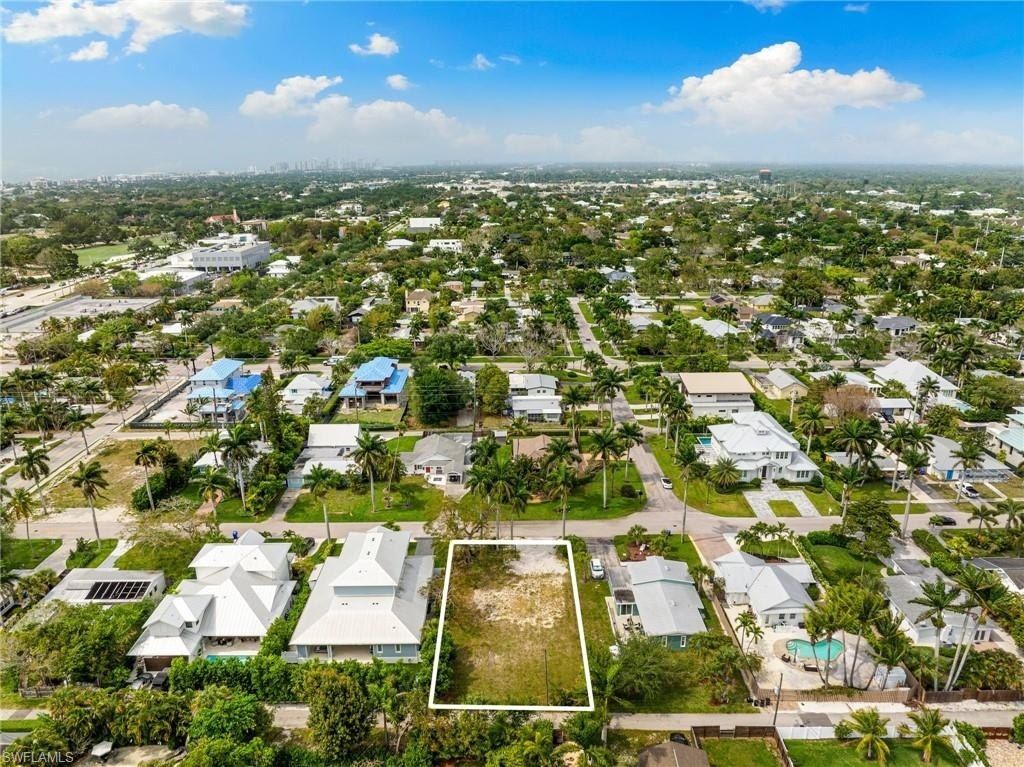 1084 Broad Ave N, Naples, FL 34102 Photo