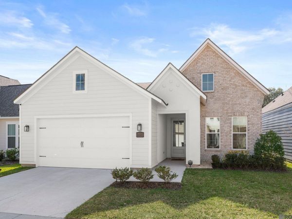 9044 Magnolia View Dr, Baton Rouge, LA 70810