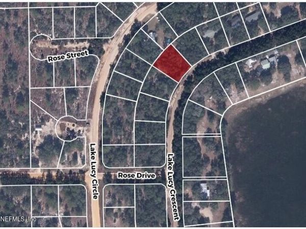 217 LAKE LUCY CRESCENT, Interlachen, FL 32148