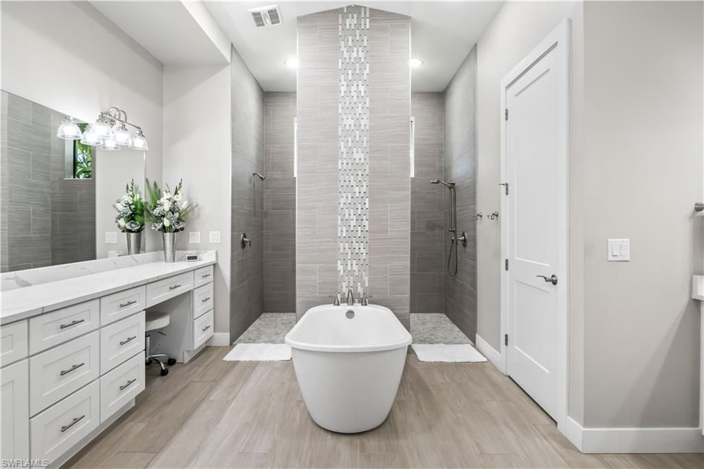 2410 Kismet Lakes Ln, Cape Coral, FL 33993 Photo