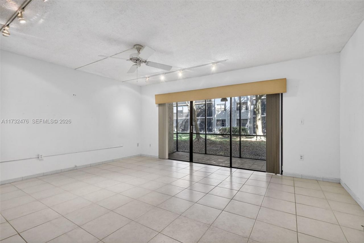 481 Ives Dairy Rd, Unit 105-4, Miami, FL 33179 Photo