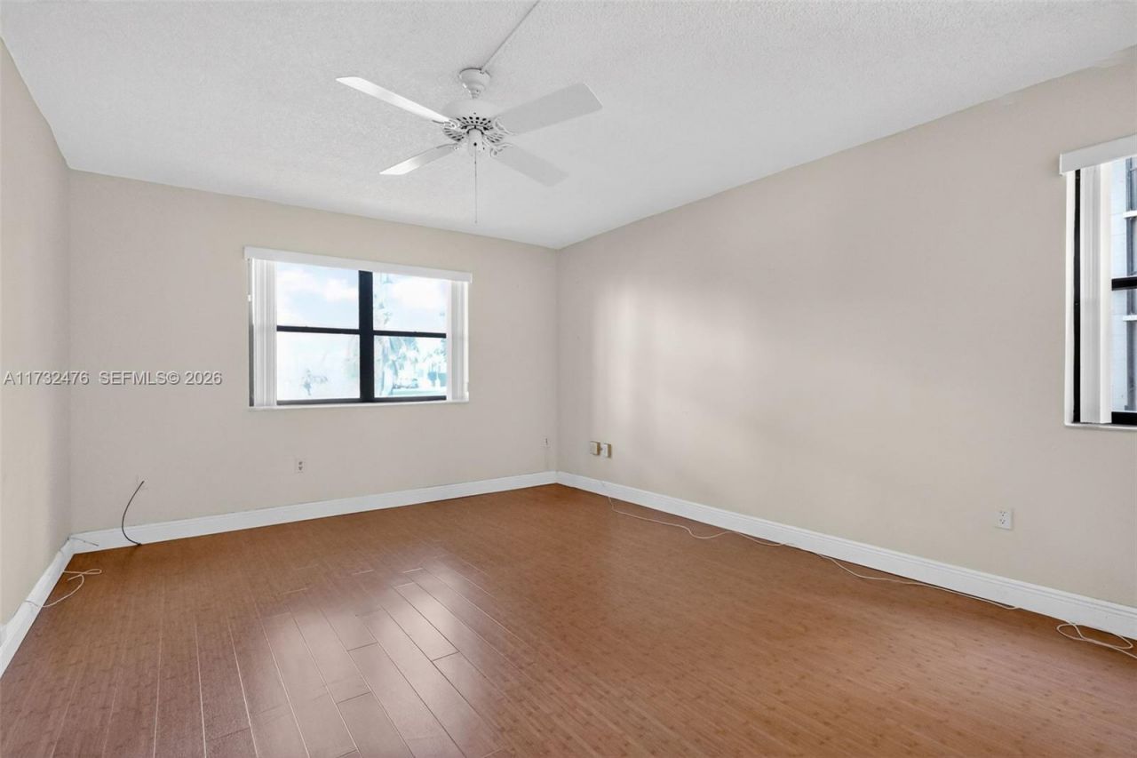 481 Ives Dairy Rd, Unit 105-4, Miami, FL 33179 Photo