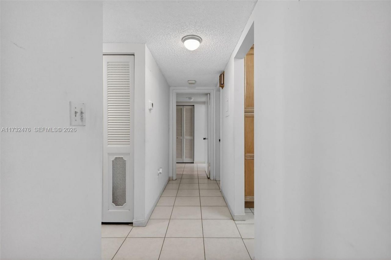 481 Ives Dairy Rd, Unit 105-4, Miami, FL 33179 Photo