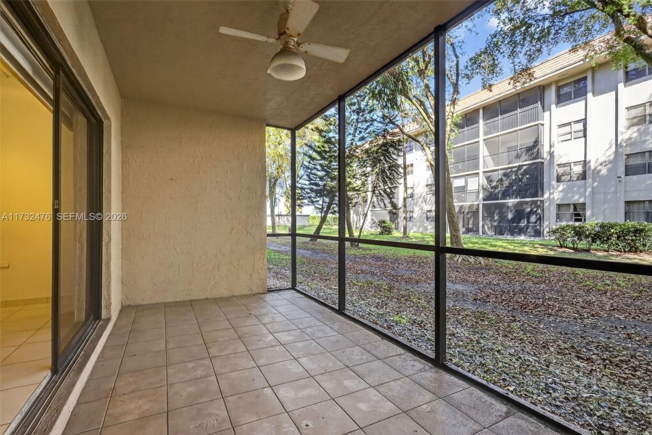 481 Ives Dairy Rd, Unit 105-4, Miami, FL 33179 Photo