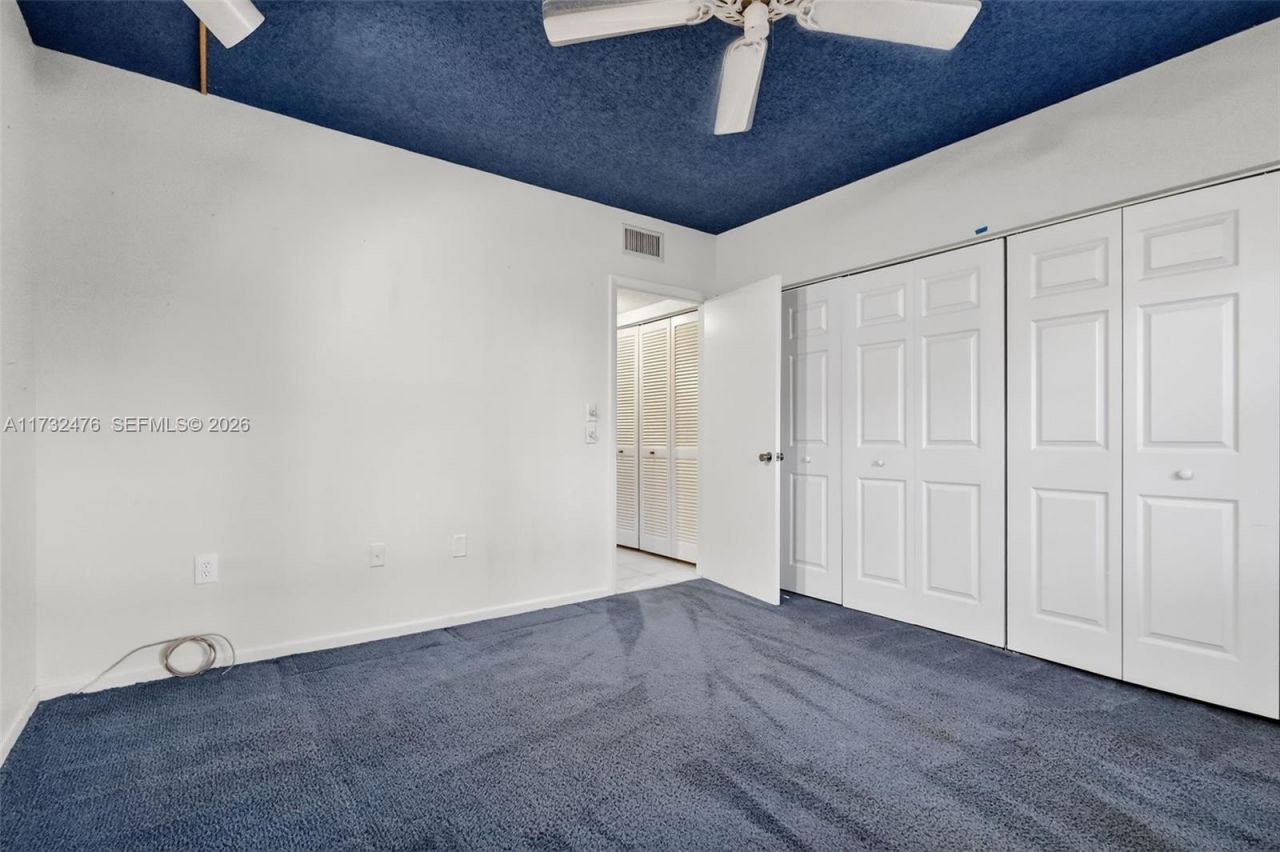 481 Ives Dairy Rd, Unit 105-4, Miami, FL 33179 Photo