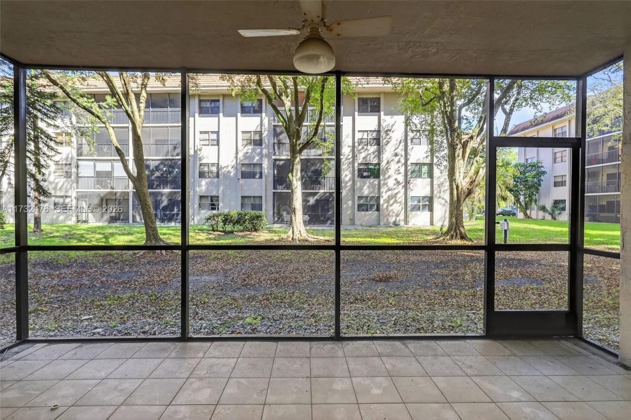 481 Ives Dairy Rd, Unit 105-4, Miami, FL 33179 Photo