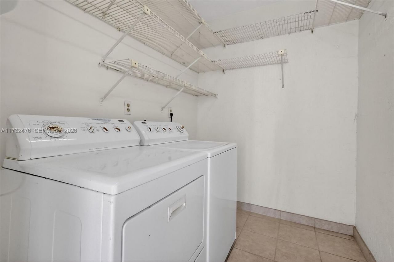 481 Ives Dairy Rd, Unit 105-4, Miami, FL 33179 Photo