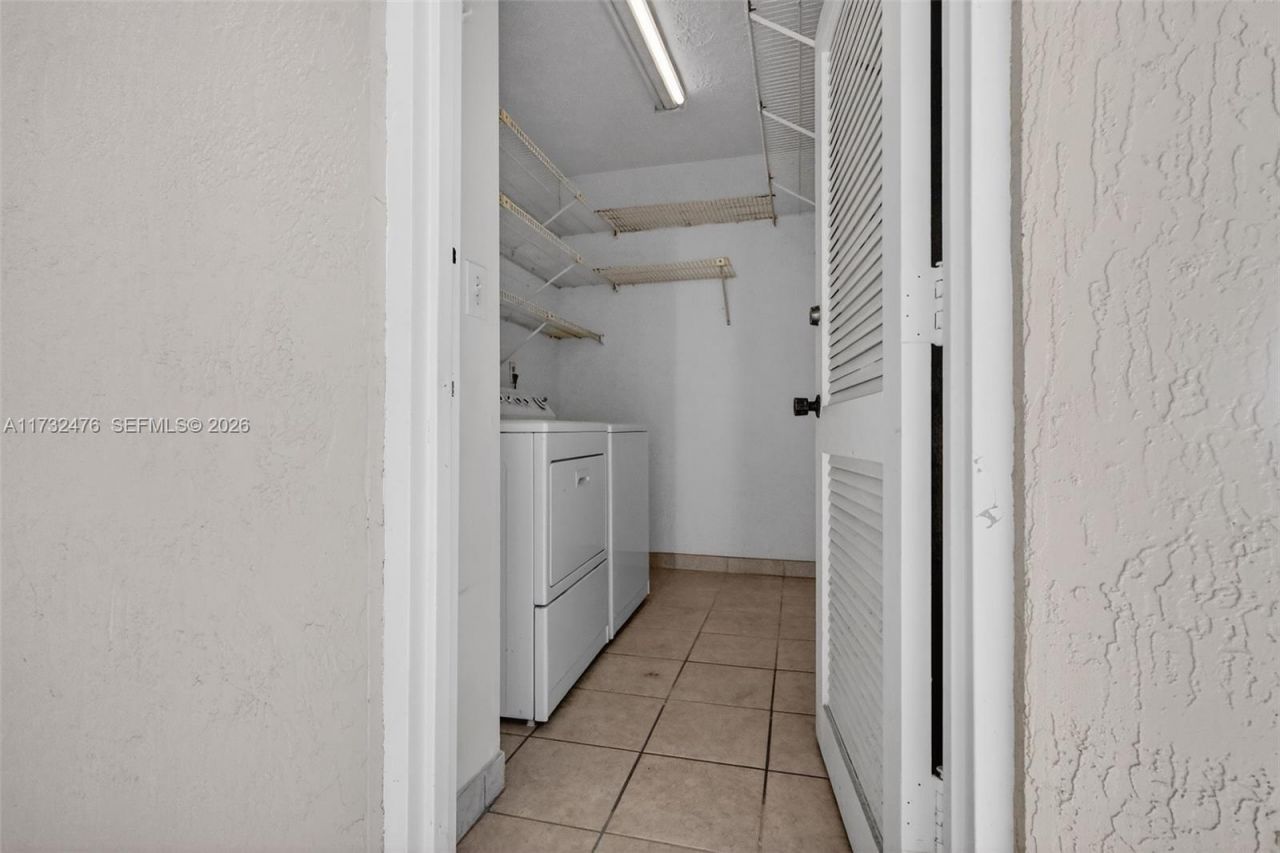 481 Ives Dairy Rd, Unit 105-4, Miami, FL 33179 Photo