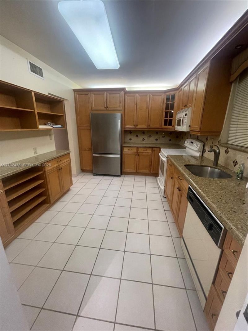 481 Ives Dairy Rd, Unit 105-4, Miami, FL 33179 Photo