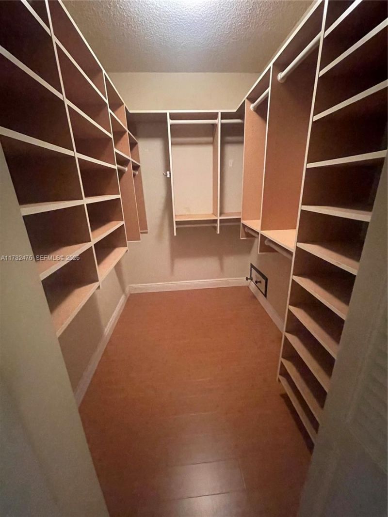 481 Ives Dairy Rd, Unit 105-4, Miami, FL 33179 Photo