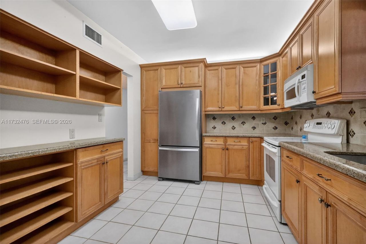 481 Ives Dairy Rd, Unit 105-4, Miami, FL 33179 Photo