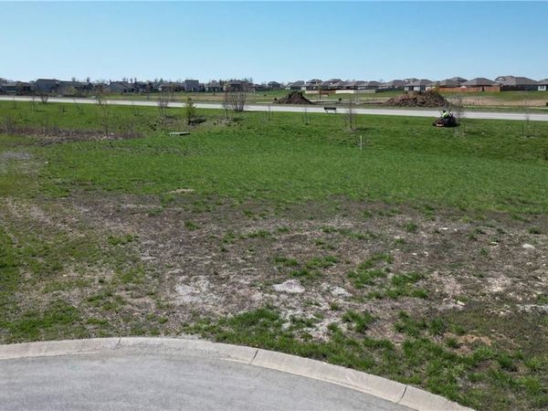 4709 SE Reda Court, Blue Springs, MO 64014