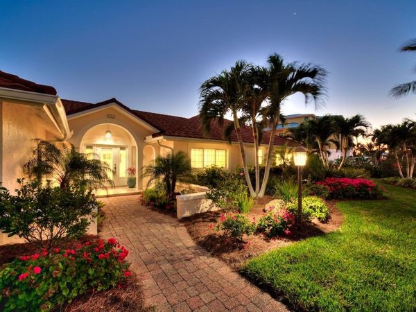 991 Whelk Drive, Sanibel, FL 33957