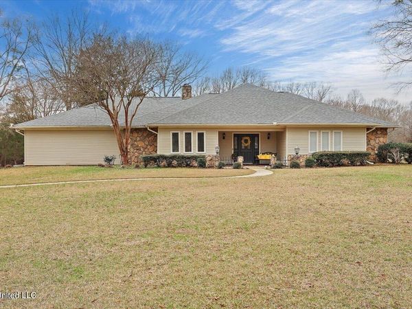105 Lauren Lane, Clinton, MS 39056