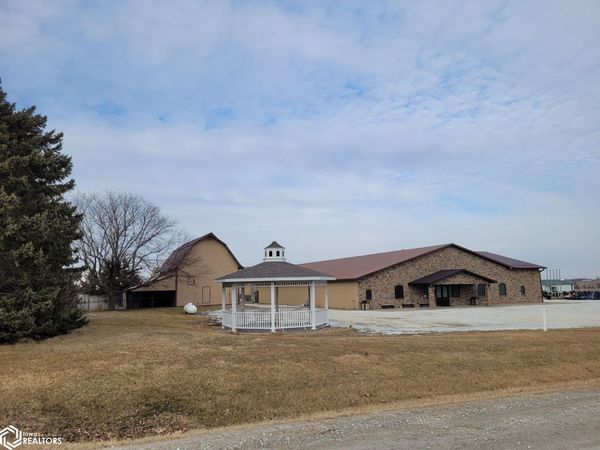 20595 255Th Street, Sigourney, IA 52591