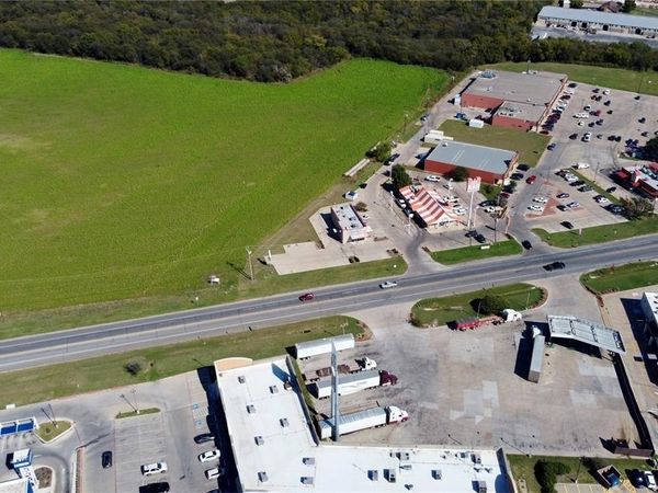 5611 S Interstate 35 W, Alvarado, TX 76009