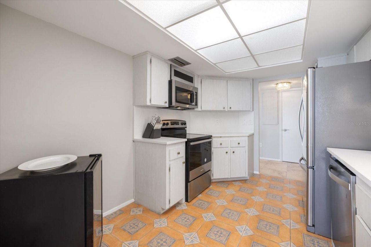 800 Benjamin Franklin Drive, Unit 608, Sarasota, FL 34236 Photo