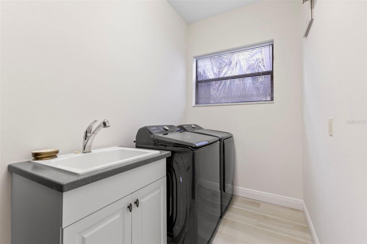 537 Fore Drive, Bradenton, FL 34208 Photo