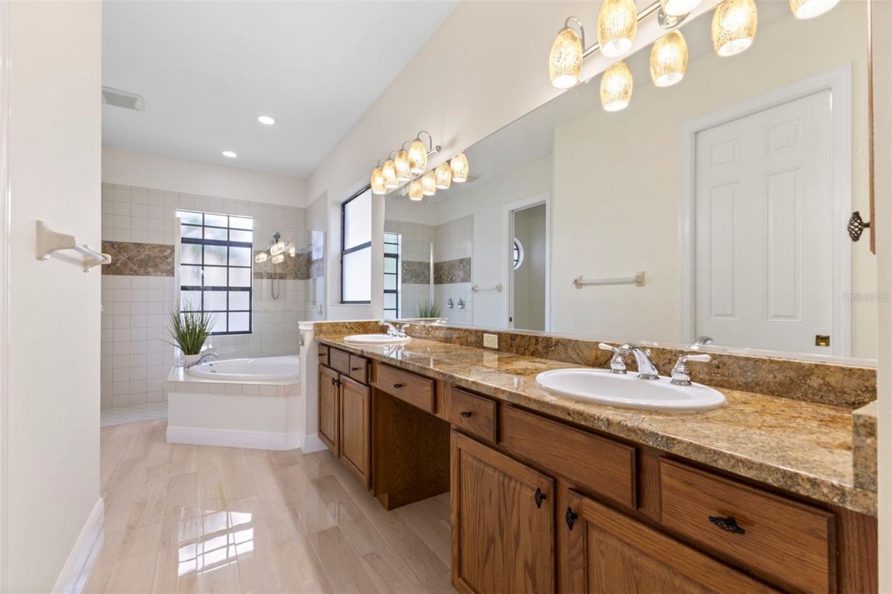 537 Fore Drive, Bradenton, FL 34208 Photo