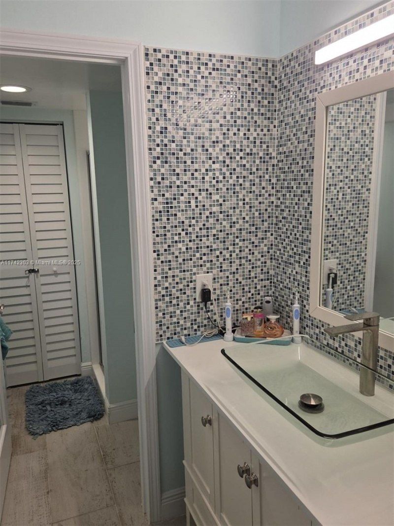 5163 N Highway A1a, Unit 118, Hutchinson Island, FL 34949 Photo