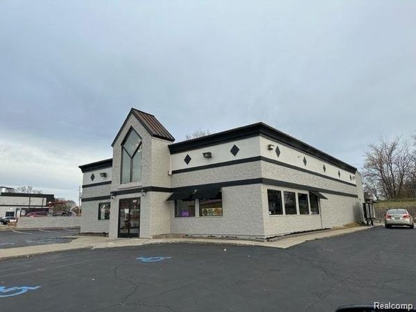 1252 N BALLENGER, Flint Twp, MI 48504