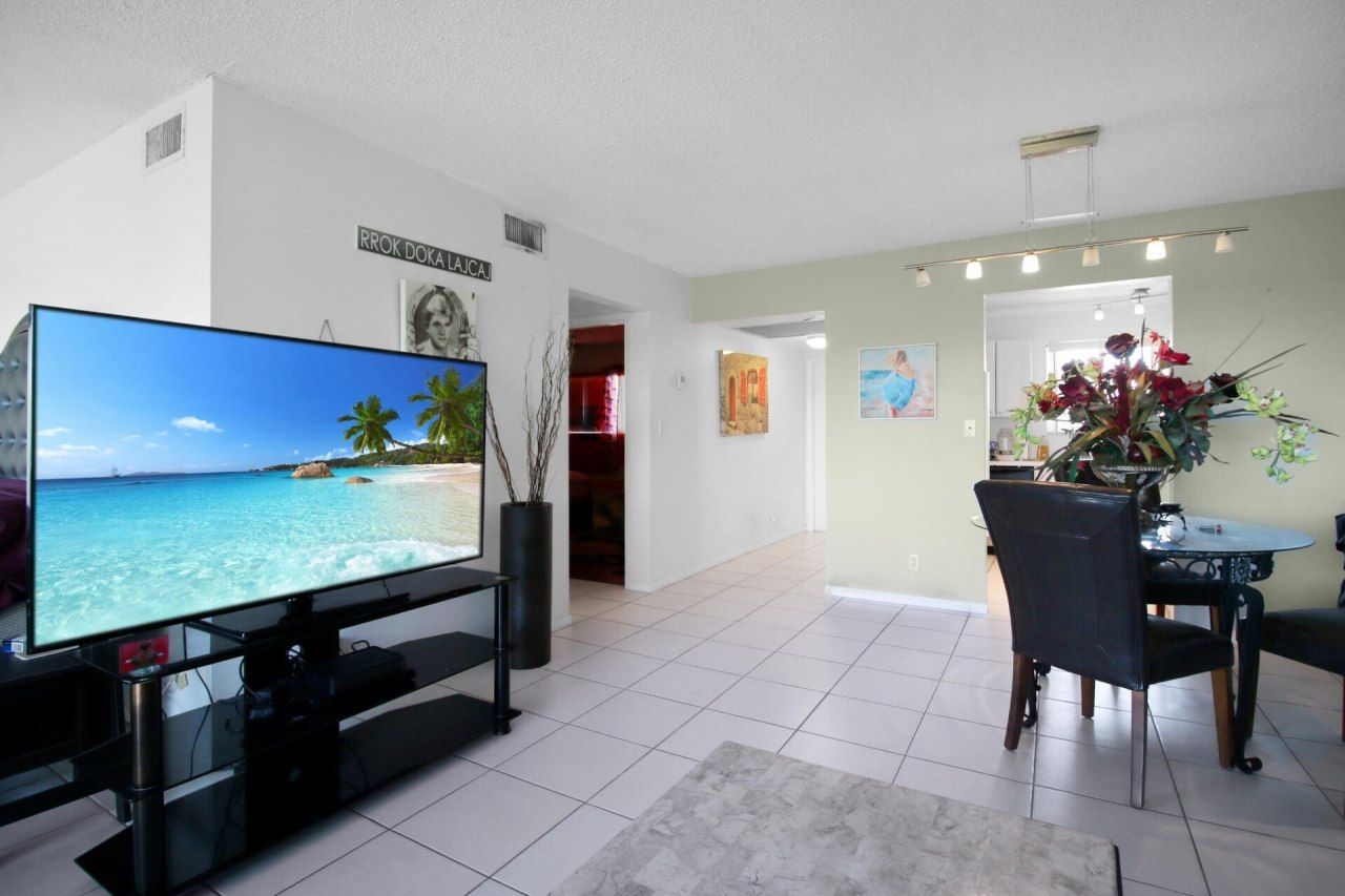 300 Waterway Drive S, Unit 407, Lantana, FL 33462 Photo