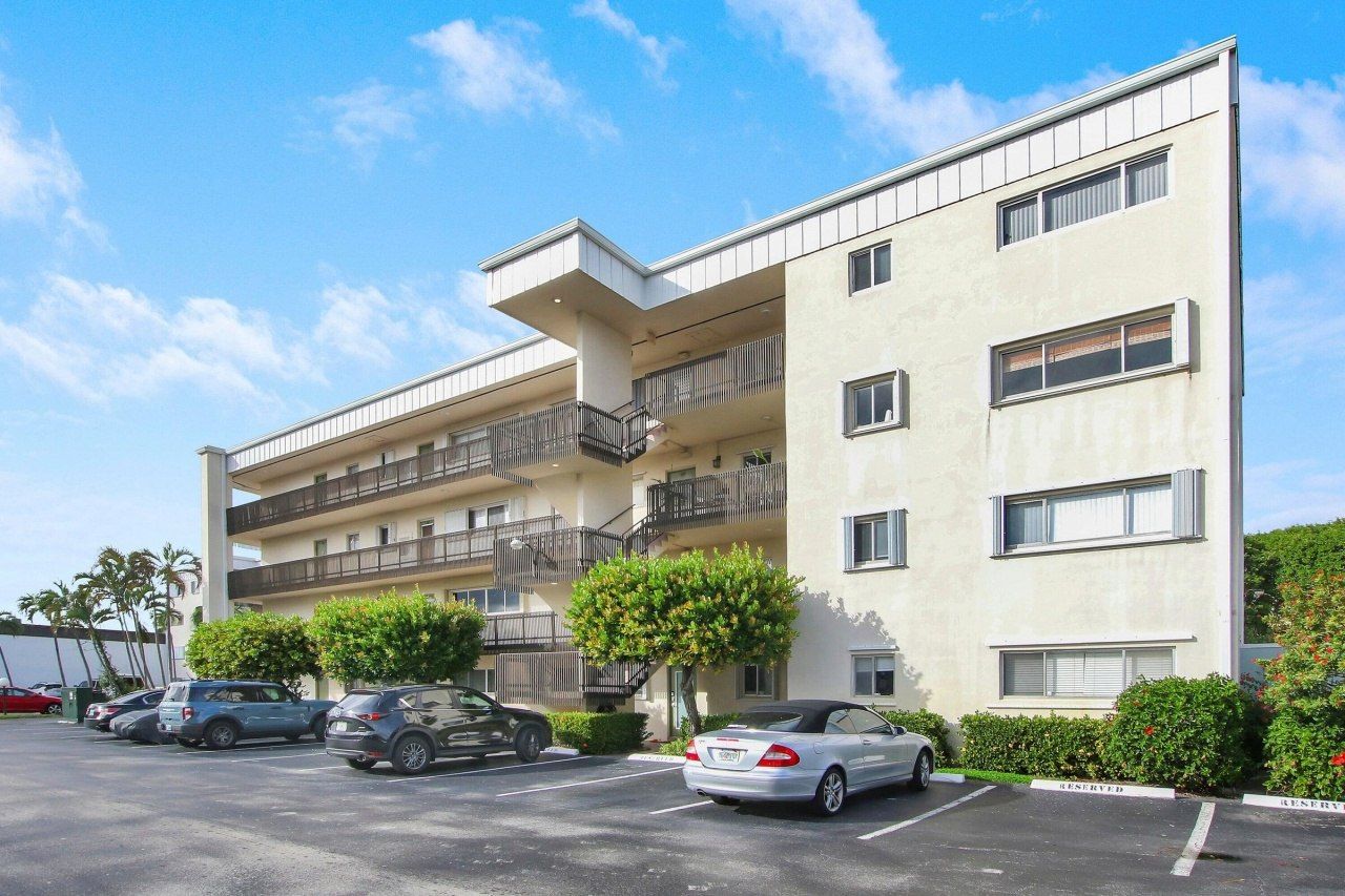 300 Waterway Drive S, Unit 407, Lantana, FL 33462 Photo