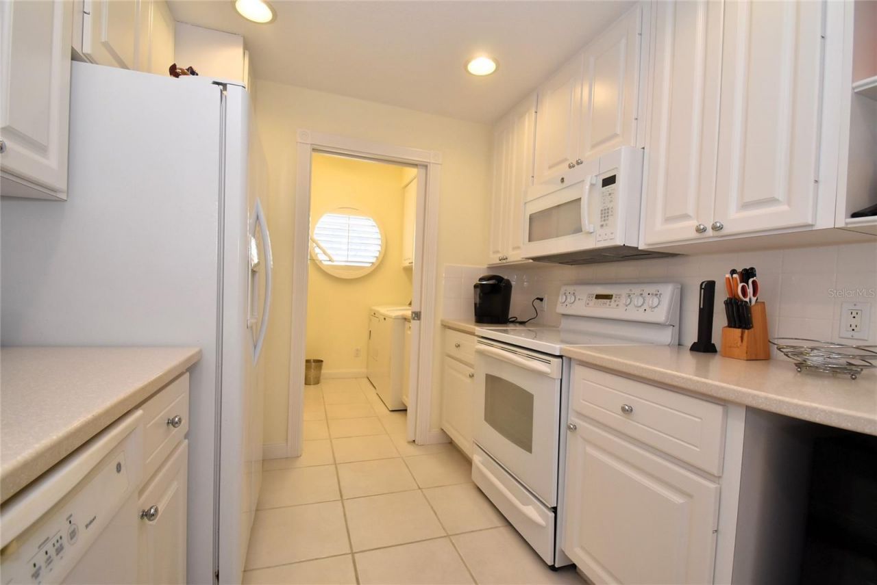 7624 Bergamo Avenue, Unit 4B, Sarasota, FL 34238 Photo