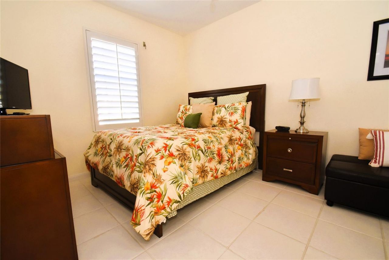 7624 Bergamo Avenue, Unit 4B, Sarasota, FL 34238 Photo