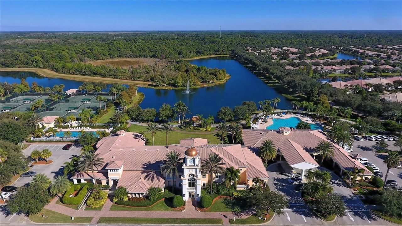 7624 Bergamo Avenue, Unit 4B, Sarasota, FL 34238 Photo