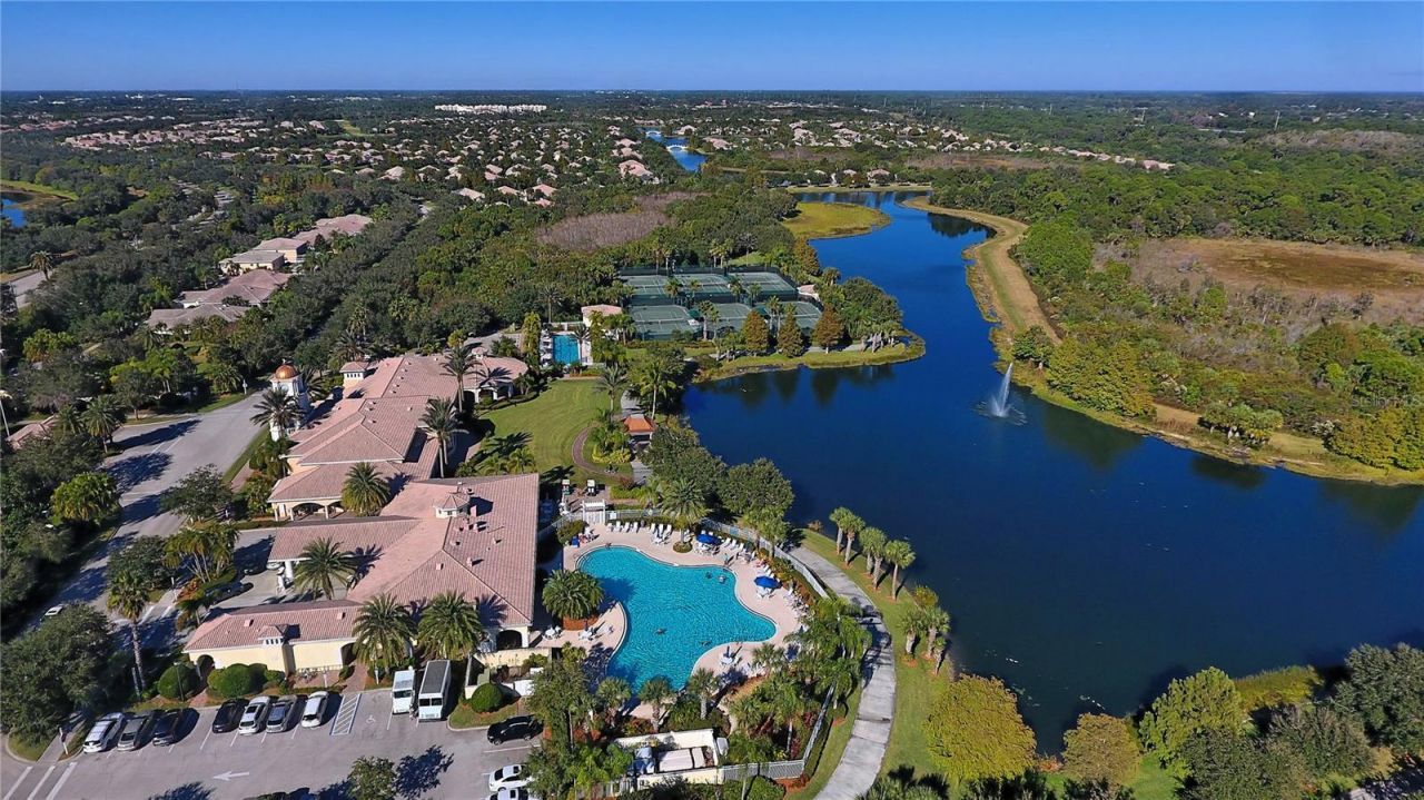 7624 Bergamo Avenue, Unit 4B, Sarasota, FL 34238 Photo