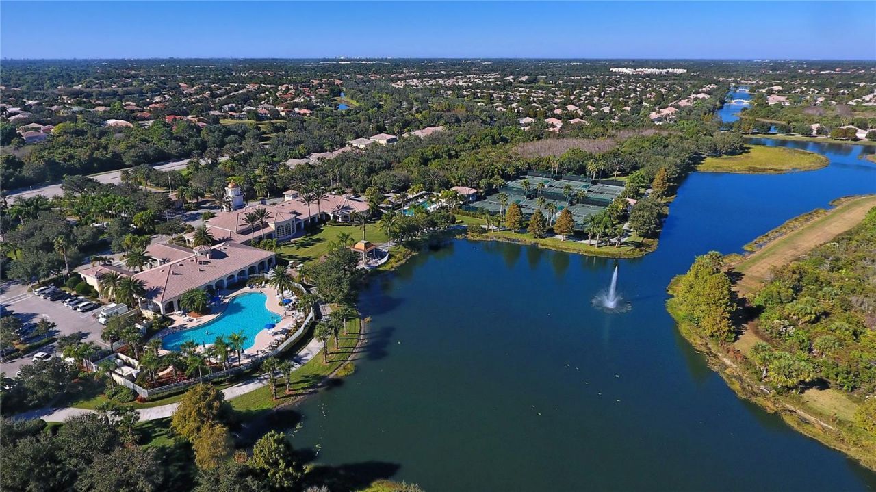 7624 Bergamo Avenue, Unit 4B, Sarasota, FL 34238 Photo