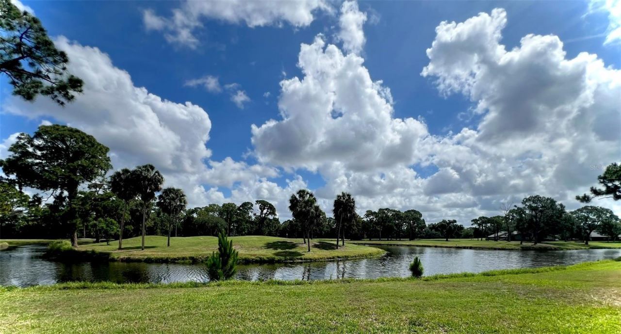 4570 Weybridge, Unit 32, Sarasota, FL 34235 Photo