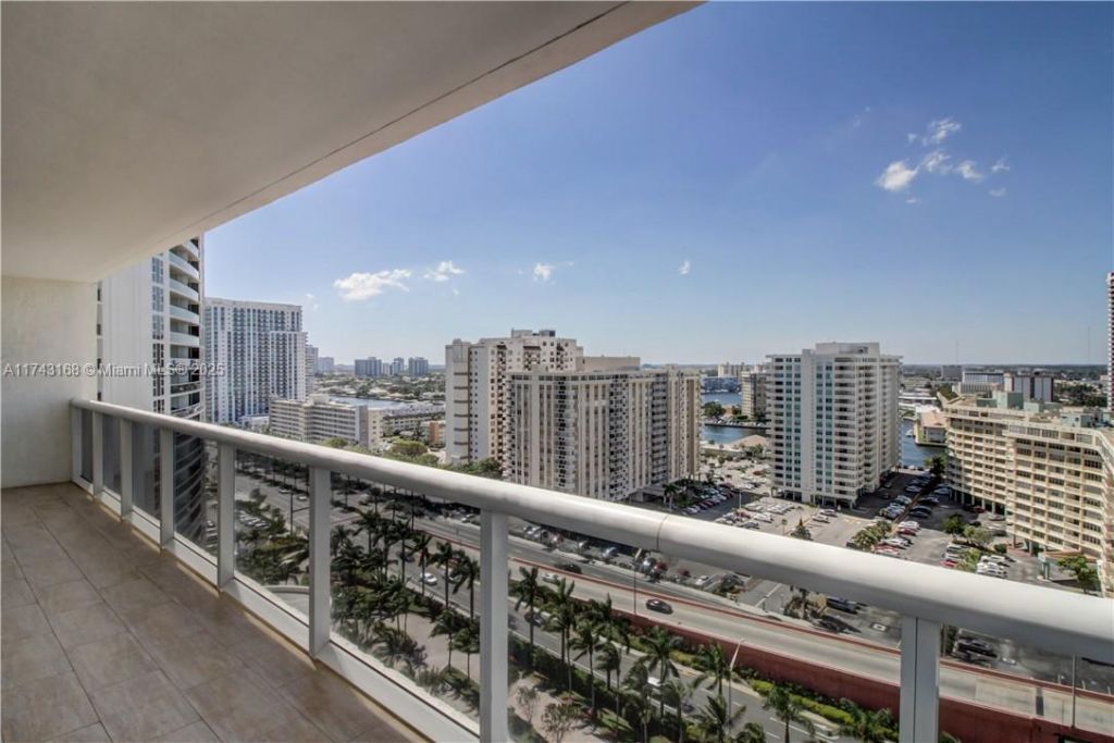 1830 S Ocean Dr, Unit 1708, Hallandale Beach, FL 33009 Photo