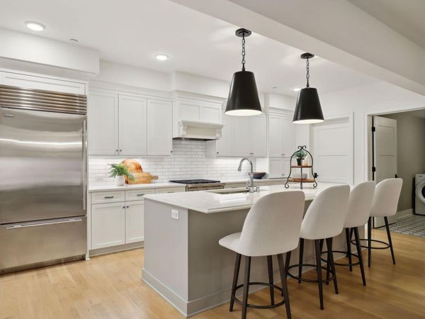 222 Ferndale Road S, Unit 103, Wayzata, MN 55391