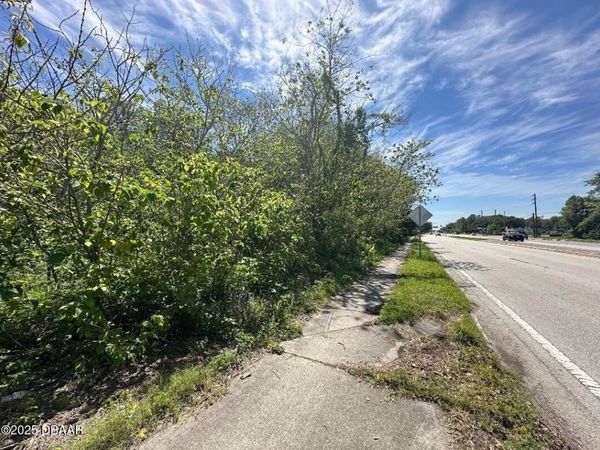 2907 Sanford Avenue, Sanford, FL 32773