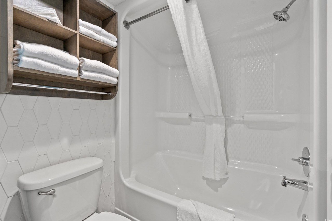 2106 N Ocean Blvd. Photo 11