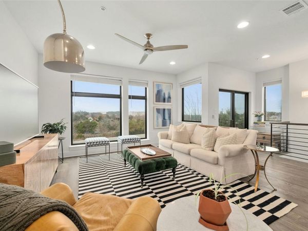 2050 Lohmans Spur RD, Unit 101, Lakeway, TX 78734