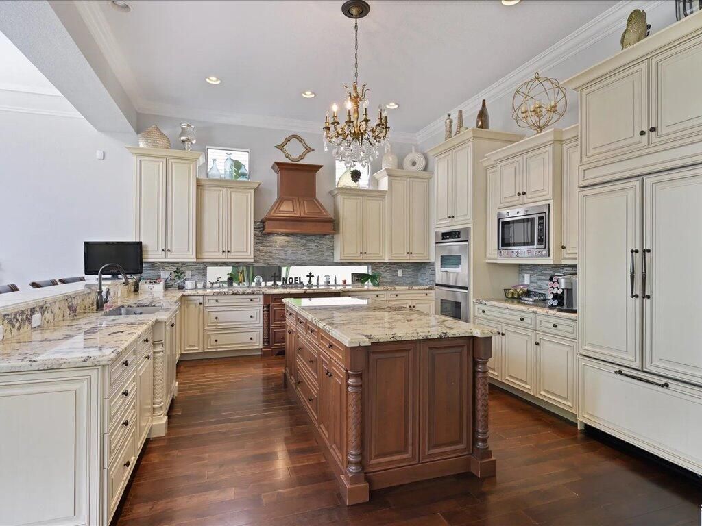 10596 Versailles Boulevard, Wellington, FL 33449 Photo