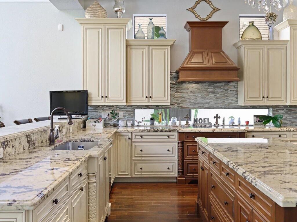 10596 Versailles Boulevard, Wellington, FL 33449 Photo