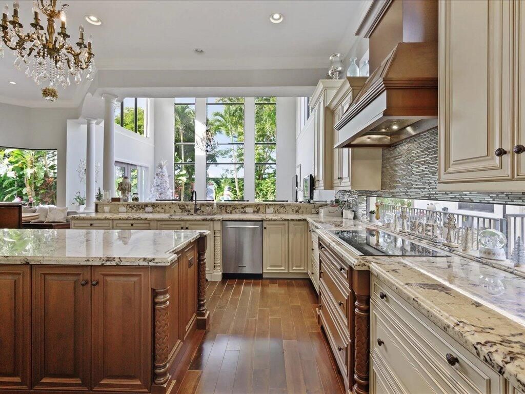 10596 Versailles Boulevard, Wellington, FL 33449 Photo