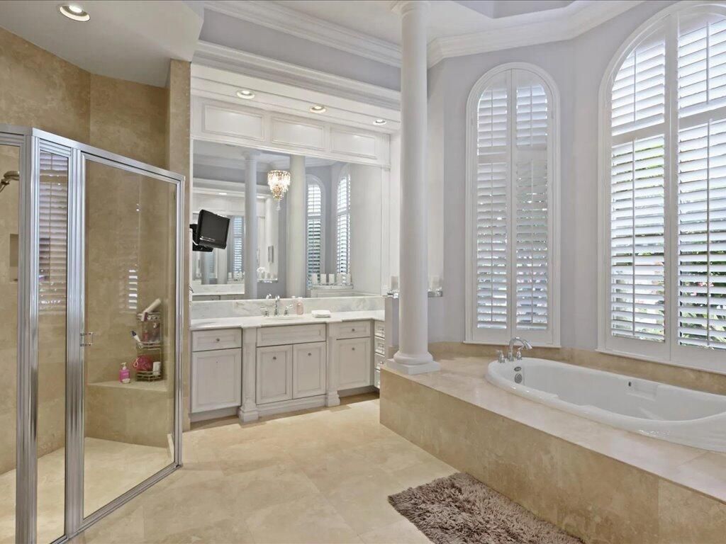 10596 Versailles Boulevard, Wellington, FL 33449 Photo