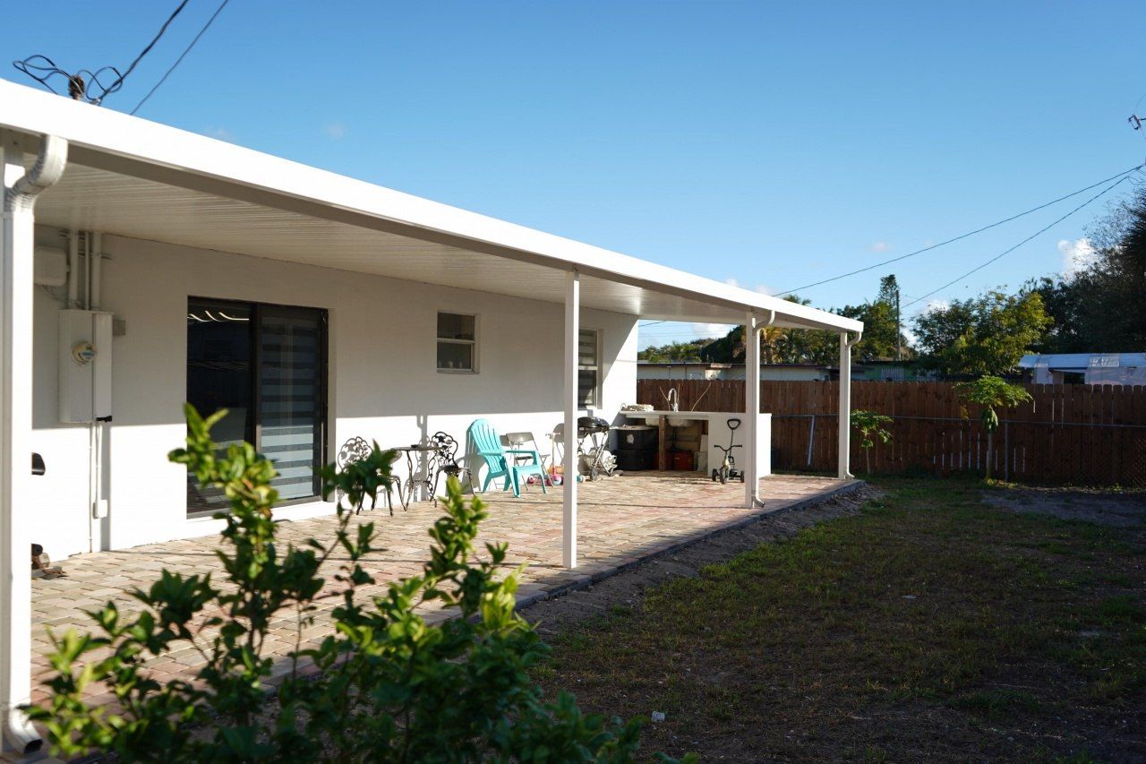 303 NW 28 Way, Fort Lauderdale, FL 33311 Photo