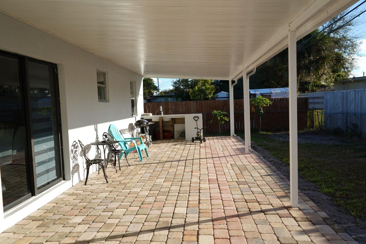 303 NW 28 Way, Fort Lauderdale, FL 33311 Photo