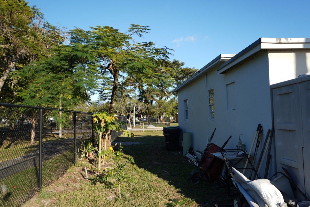 303 NW 28 Way, Fort Lauderdale, FL 33311 Photo