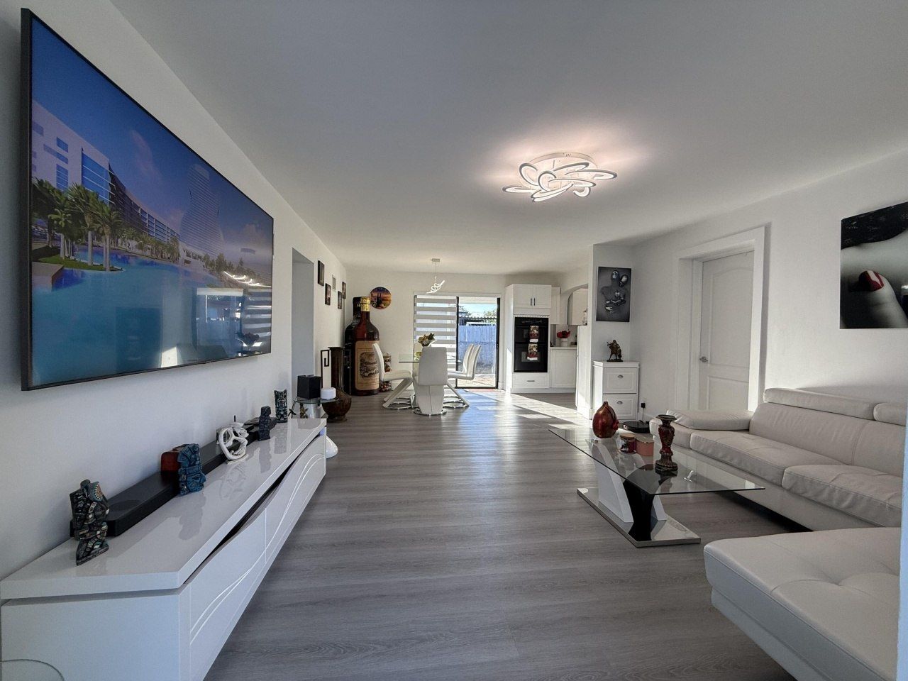 303 NW 28 Way, Fort Lauderdale, FL 33311 Photo