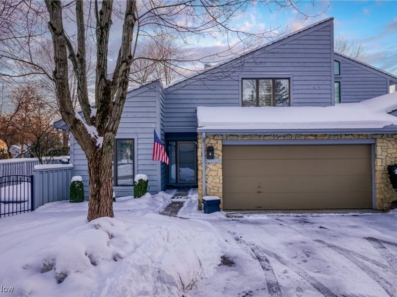 3885 Chestnut Court, Unit S1, Orange, OH 44022 Photo 1